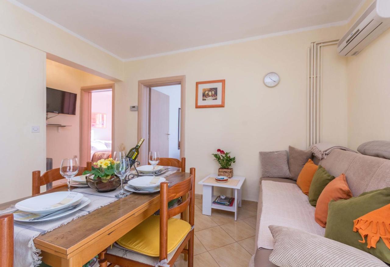 Savic Biograd Apartment Biograd Na Moru Exterior photo